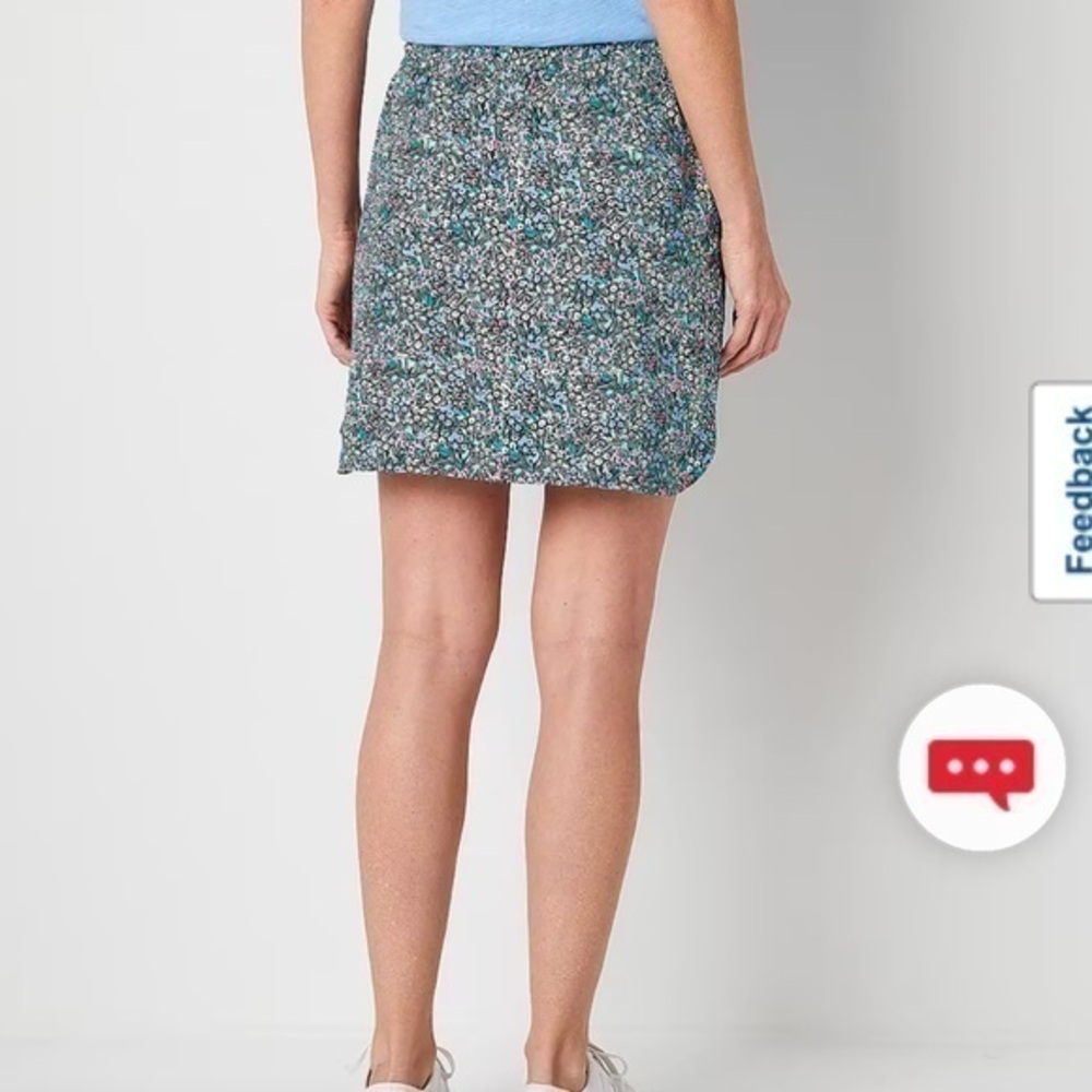 NWOT ST JOHNS BAY FLORAL SKORT - Size Small SKU:192